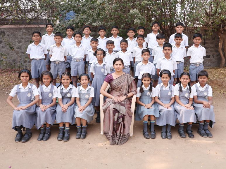 Std III C - Mrs. Vrushali Sable