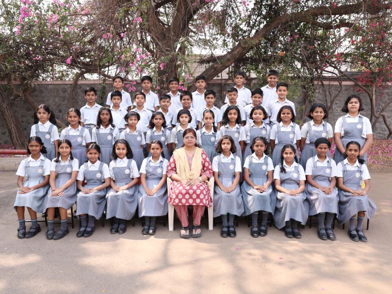 Std V C -  Mrs. Preeti Rathod 