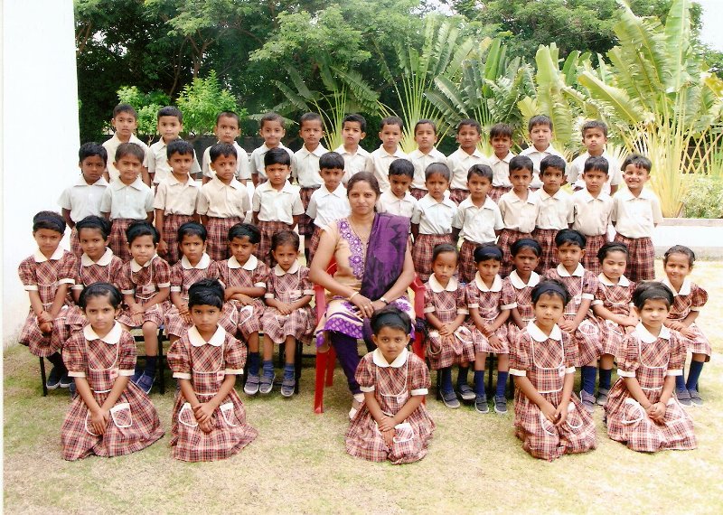  LKG - Gulmohar Mrs. Sunita Tathe 