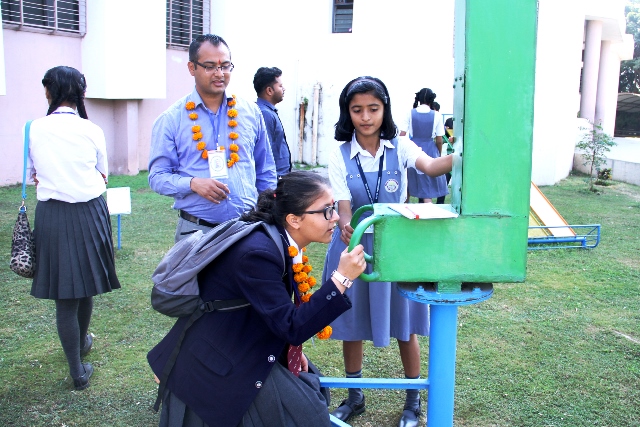 A visit to the Science Park, Solar Park and Weather Station, where students explained about the various models for hands-on learning experience. 